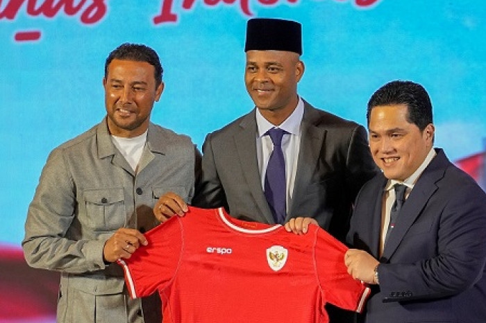 Patrick Kluivert Resmi Menjadi Pelatih Timnas Indonesia (PSSI)