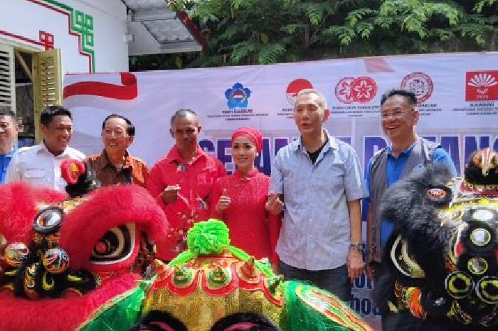 Gerai Nasi Kuning Babah Alun Resmi Dibuka Oleh Jusuf Hamka di Sukabumi