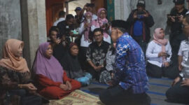 Pj Gubernur Jatim dan Pj Bupati Magetan Kunjungi Rumah Duka Korban Tanah Longsor di Denpasar Bali (Kominfo Magetan)