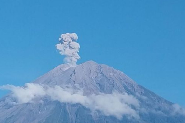 Gunung Semeru (HO-PVMBG)