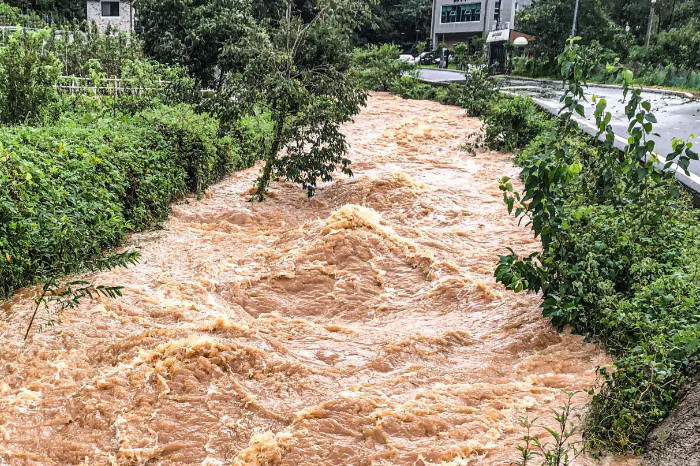 Modifikasi Cuaca di Jawa Barat, Strategi Dedi Mulyadi dan BMKG untuk Cegah Banjir (Istock)