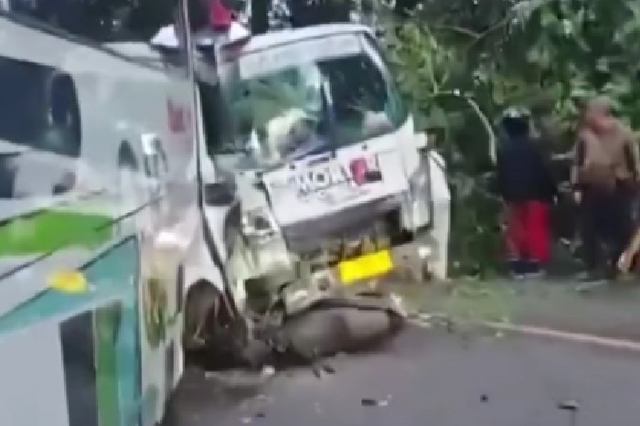 Tabrakan Beruntun di Cianjur-Cipanas, Kemacetan Tak Terhindarkan (dok @mrprogress_25)